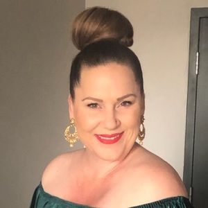 Meet your Posher, Angie